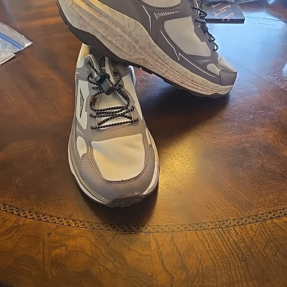 Avia lightweight athletic